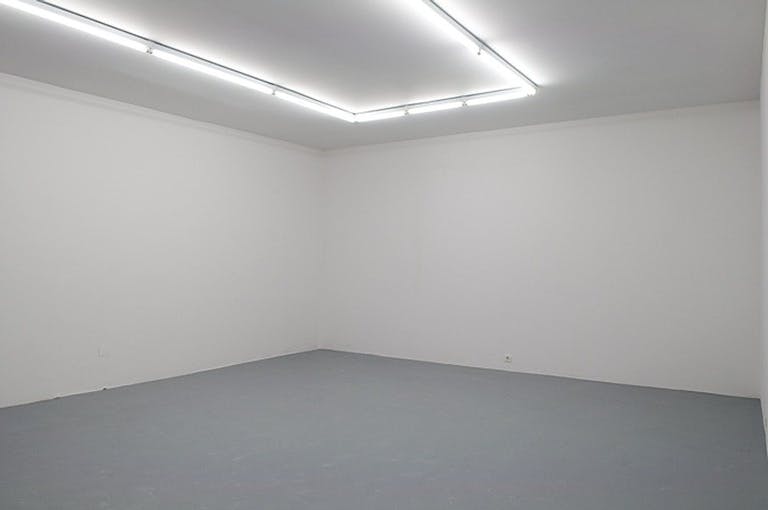 Location espace galerie - pop-up store sur rue haut marais - parfait pour la fashion week - Image 1