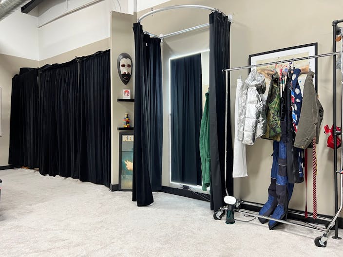 Atlantic Station Photo Studio Loft - Image 3