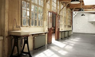 Incroyable espace de 650 m2 - Image 1