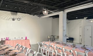 Loft-style event venue in West Town, Chicago - Image 15