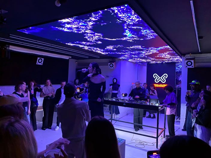 Espace �v�nementiel / Studio Photo avec �cran LED immersif g�ant et syst�me son Audiophile Paris 9�me - Image 4