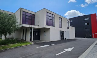 Toulouse Showroom - Image 3