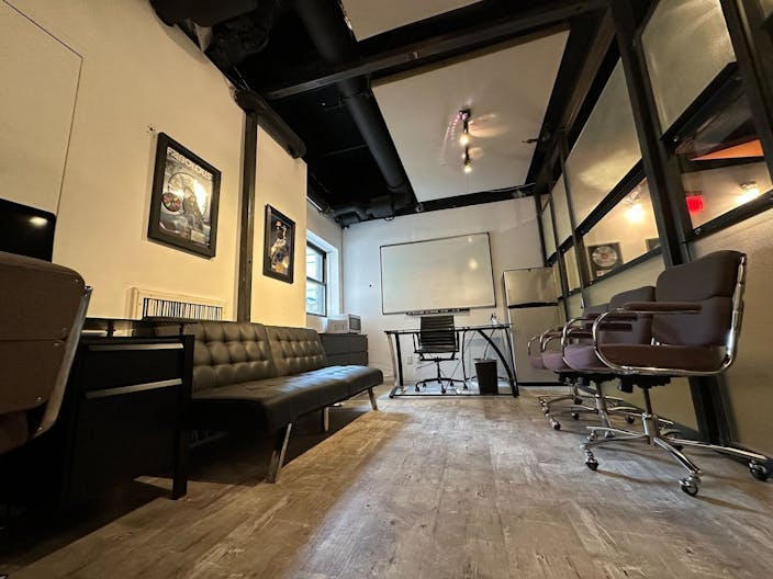 Private office ready to rent at high-end recording studio - Image 2