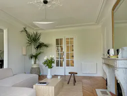 Bel appartement Haussmanien, alliant modernité et cachet de l'ancien - Image 13