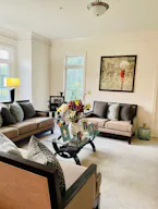 DMV?s Spacious Wooded Estate S - Image 2