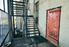 Bright day light Studio - Image 10