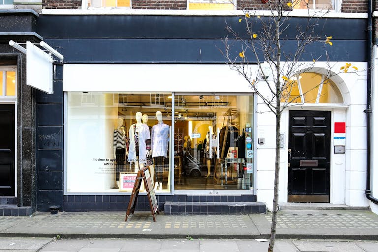 Modern Pop-Up Store in Fitzrovia - Image 0