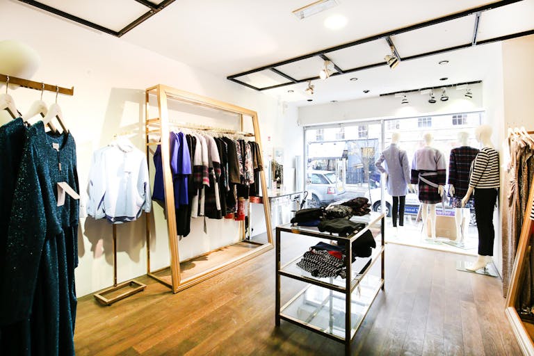 Modern Pop-Up Store in Fitzrovia - Image 1