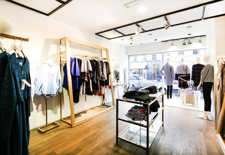 Modern Pop-Up Store in Fitzrovia - Image 1