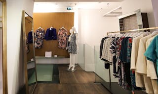 Modern Pop-Up Store in Fitzrovia - Image 5
