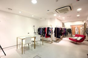 Modern Pop-Up Store in Fitzrovia - Image 8