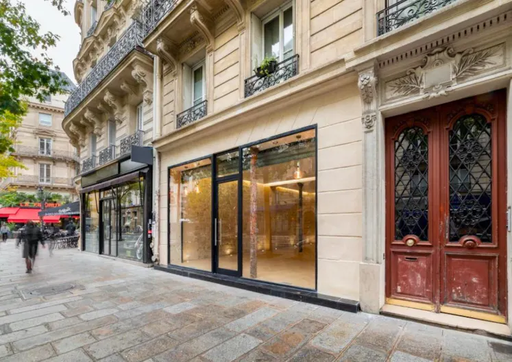 Chic Event Space In Marais - Image 3