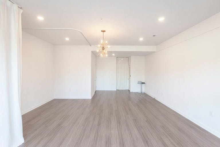 Unique Space in Trendy St. Elmo District - Image 0