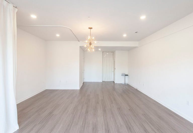 Unique Space in Trendy St. Elmo District - Image 0