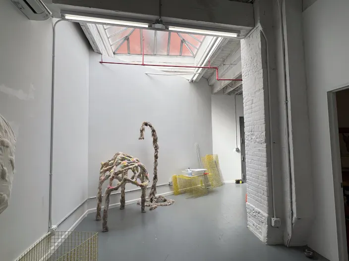 Spacious 1,200 sq ft Gowanus Studio with high ceilings - Image 1