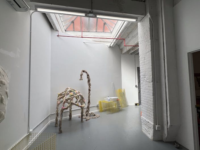 Spacious 1,200 sq ft  Gowanus Studio with high ceilings - Image 1