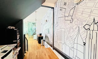 Prime Williamsburg Corner Retail Space | 100 ft Glass Frontage | High Foot Traffic - Image 6