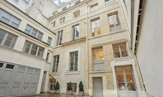 Espace showroom / �v�nement : verri�re, volume et design �pur� - Image 17