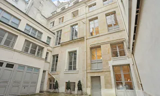 Espace showroom / �v�nement : verri�re, volume et design �pur� - Image 17