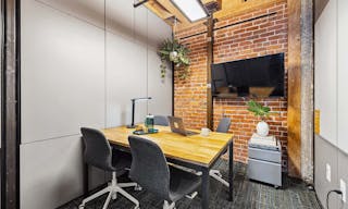 Light-filled Industrial Chic Warehouse in Temescal, neighborhood of Oakland, California - Image 27