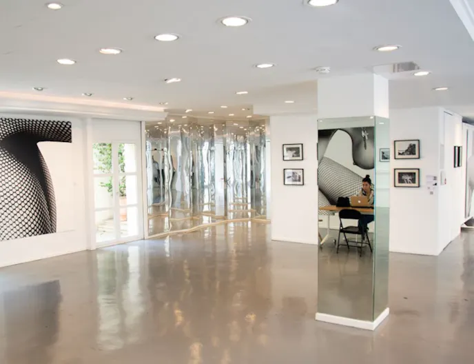 RUE DE TURENNE Boutique - Image 2