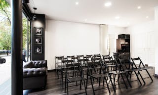 Studio Photo Boutique in Paris - Image 8