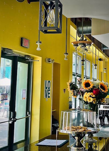 Naturally Lit Lounge in a Vibrant Localle at Stony Point Mall - Image 2