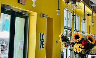 Naturally Lit Lounge in a Vibrant Localle at Stony Point Mall - Image 2