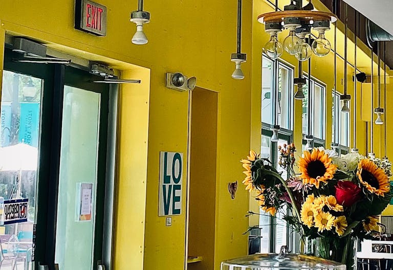 Naturally Lit Lounge in a Vibrant Localle at Stony Point Mall - Image 2