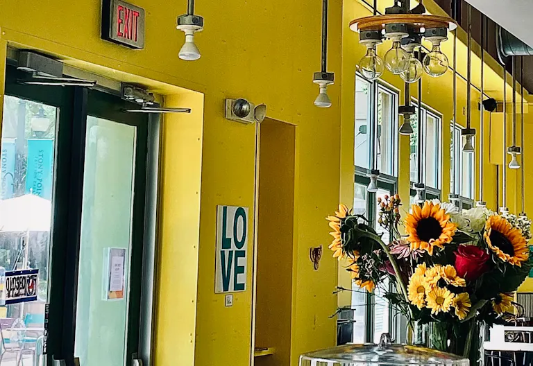 Naturally Lit Lounge in a Vibrant Localle at Stony Point Mall - Image 2