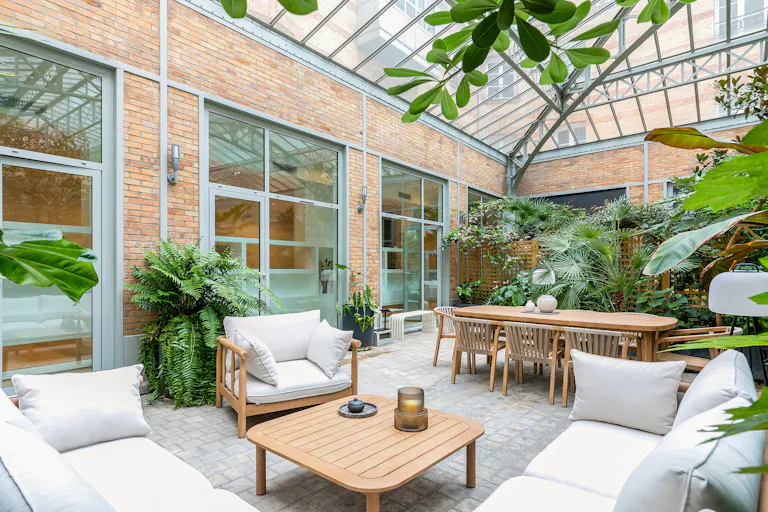 Adresse exclusive avenue Montaigne - Image 0