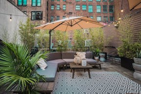 Upscale Loft on 5th with Furnished Rooftop & Fireplace, Sound System, Custom Lighting, Kitchen & Staff Provided - Image 14