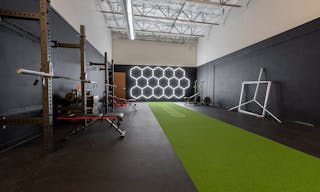 Production Studio with Cyc Wall for Cars and 3000+sqft Theme Background - Image 5