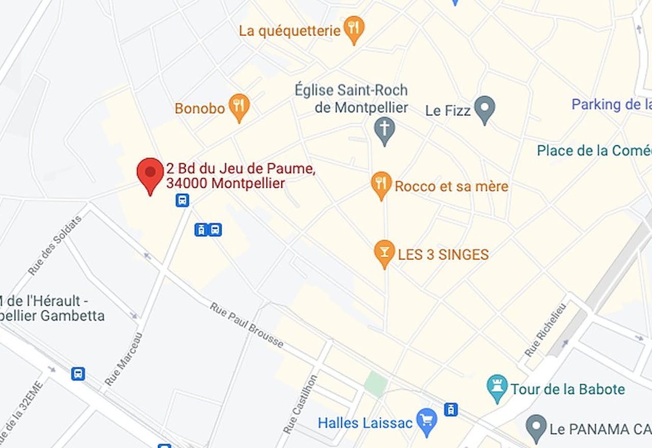 Boutique Shop Busy Area - Montpellier Ecusson District - Image 1