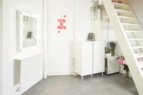 Superbe Photo Studio - avec tous les �l�ments n�cessaires � la bonne r�alisation de vos projets. - Image 1