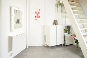 Superbe Photo Studio - avec tous les �l�ments n�cessaires � la bonne r�alisation de vos projets. - Image 1