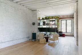 White Commercial Kitchen Photostudio - Image 10