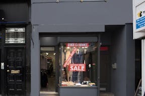 Pop-Up Shop on the Strand - Image 2