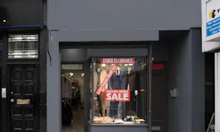 Pop-Up Shop on the Strand - Image 2