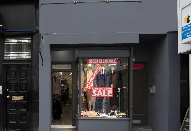 Pop-Up Shop on the Strand - Image 2