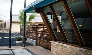 Mid Century Diner in East Austin - Image 8