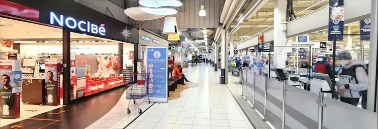 Kiosque de 20m² à louer au sein du centre commercial Carrefour d'Aulnoy-Lez-Valenciennes - Image 1