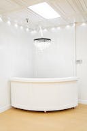 MID SIZE ALL WHITE VENUE IN ANAHEIM - Image 7