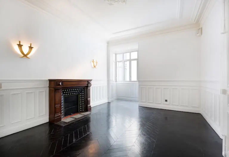 Chic Parisian Apartment – Fashion Showroom, Paris Champs-Élysées - Image 1