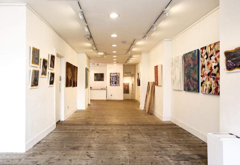 Sleek Art Gallery in Shoreditch - Image 3