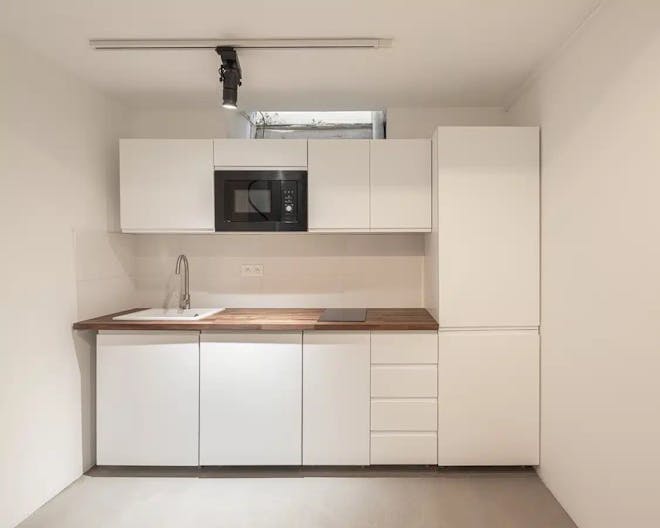 A Bright and Versatile Gallery in the Heart of Le Marais - Image 1