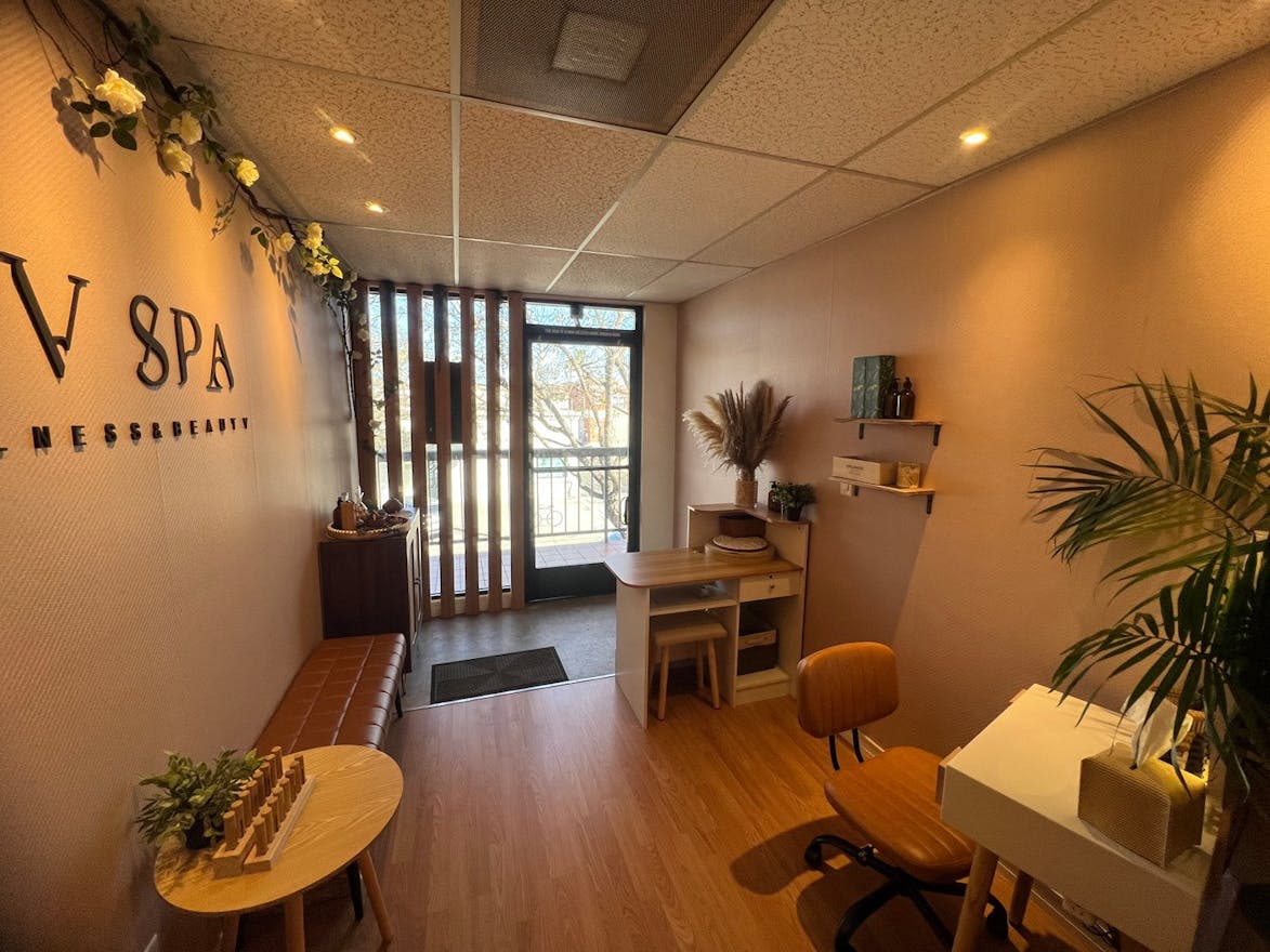 Fully Furnished Luxury beauty Space in Torrence - Image 0