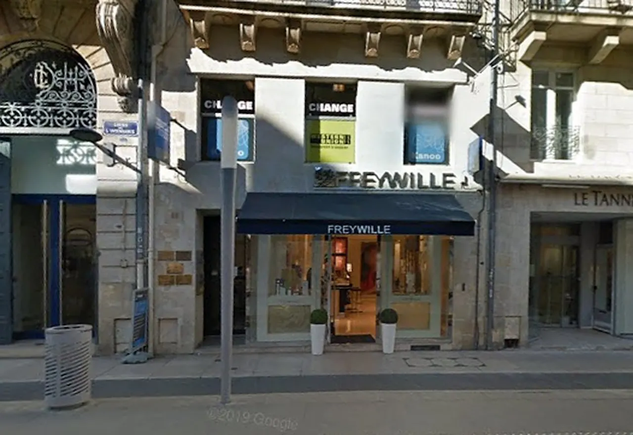 Boutique Shop for Rent - Bordeaux Downtown - Image 0