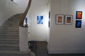 Sophisticated Gallery near Le Bon March� - Image 12