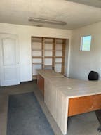 Large Commercial lot with 1800 sq ft Office space - Image 3